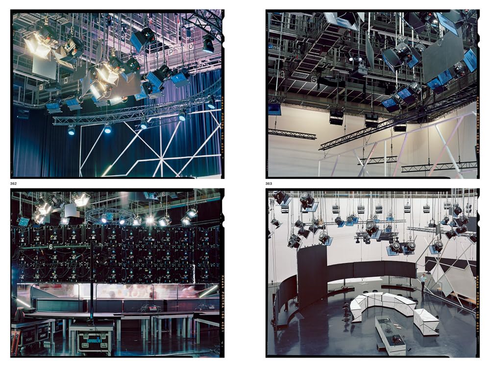 Sophie Huguenot: Television. A photographic essay on the staging of the news